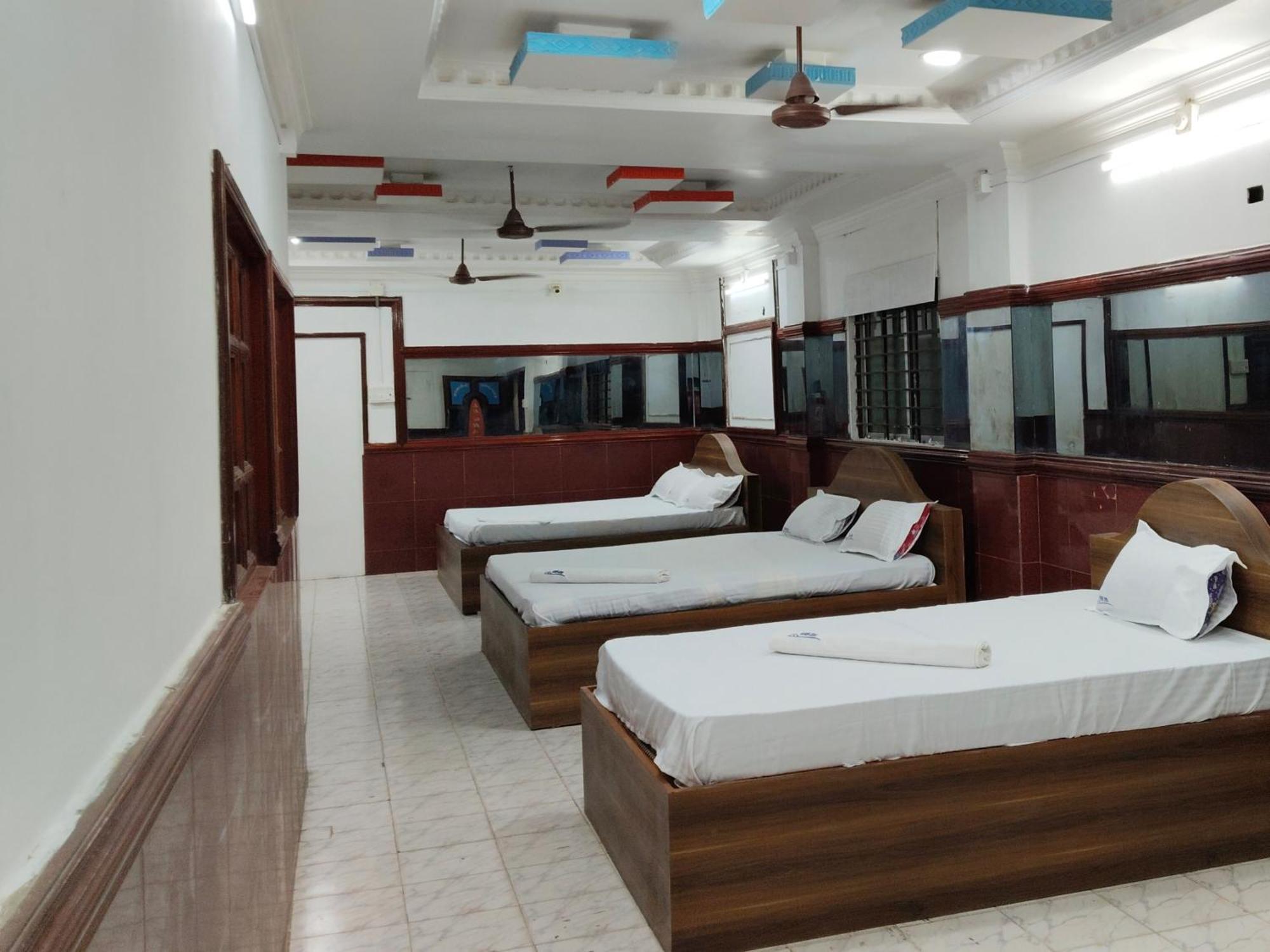 Gsd Inn Guest House Puducherry Zimmer foto
